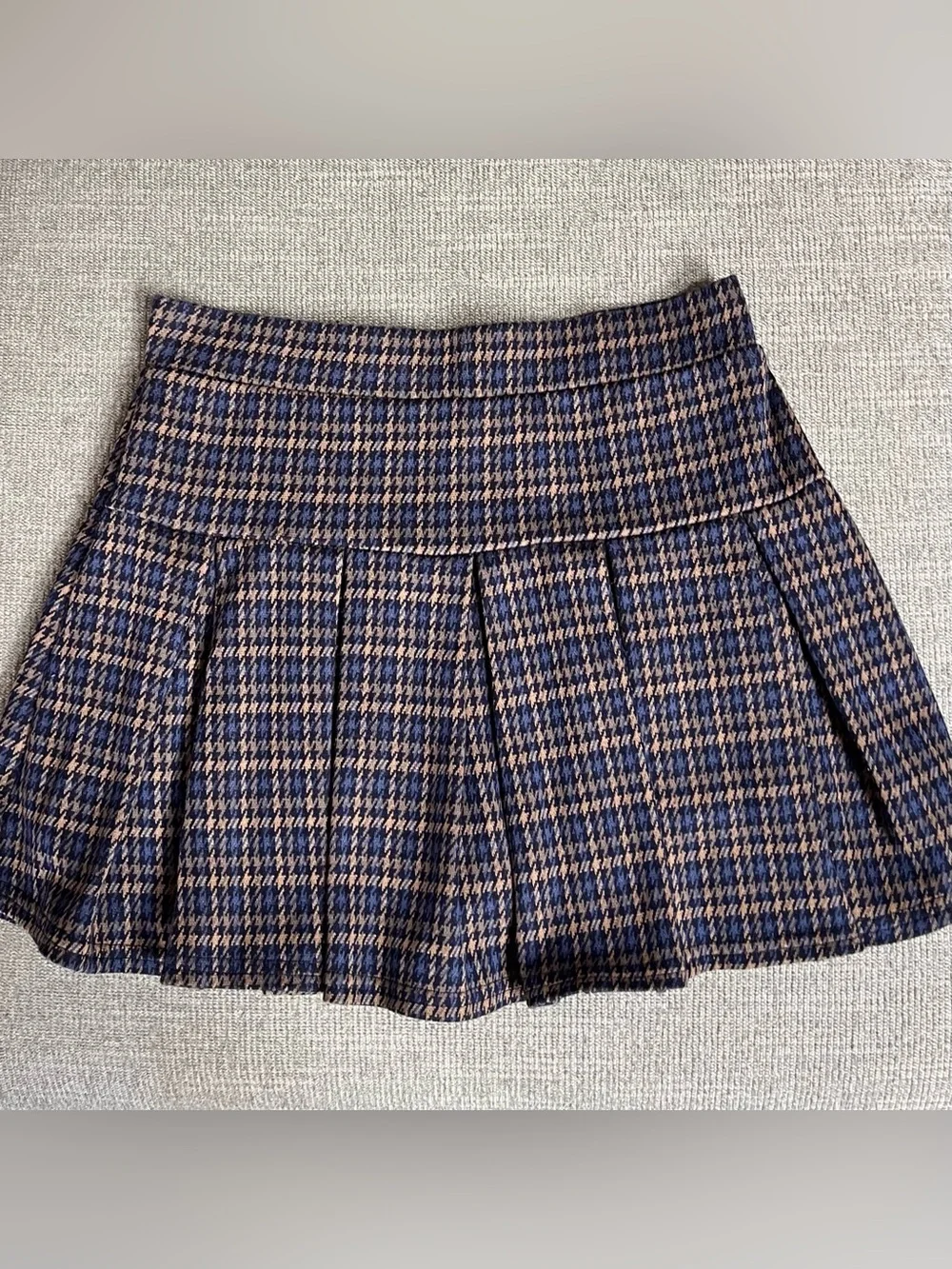 American Eagle Pleated It Knit Plaid Skort